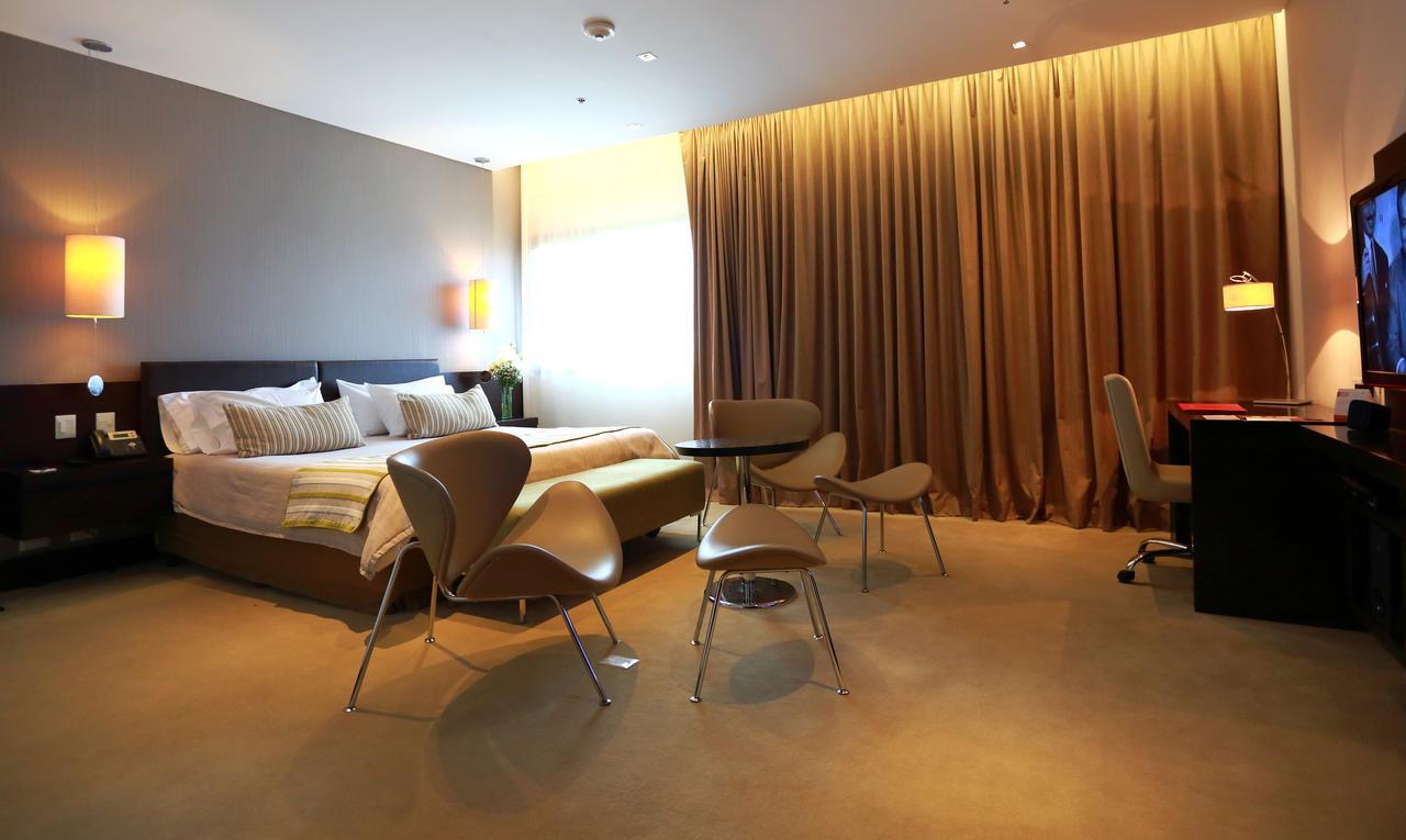 Hotel Y Casino Del Rio - General Roca Extérieur photo