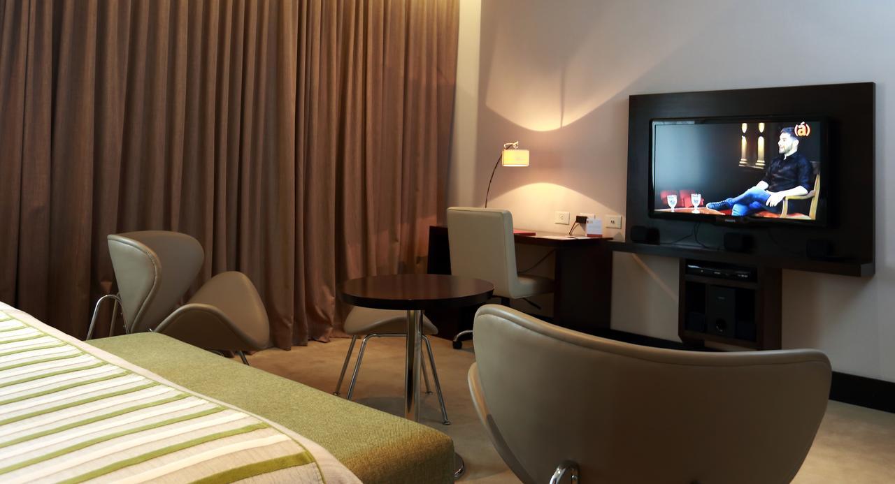 Hotel Y Casino Del Rio - General Roca Extérieur photo