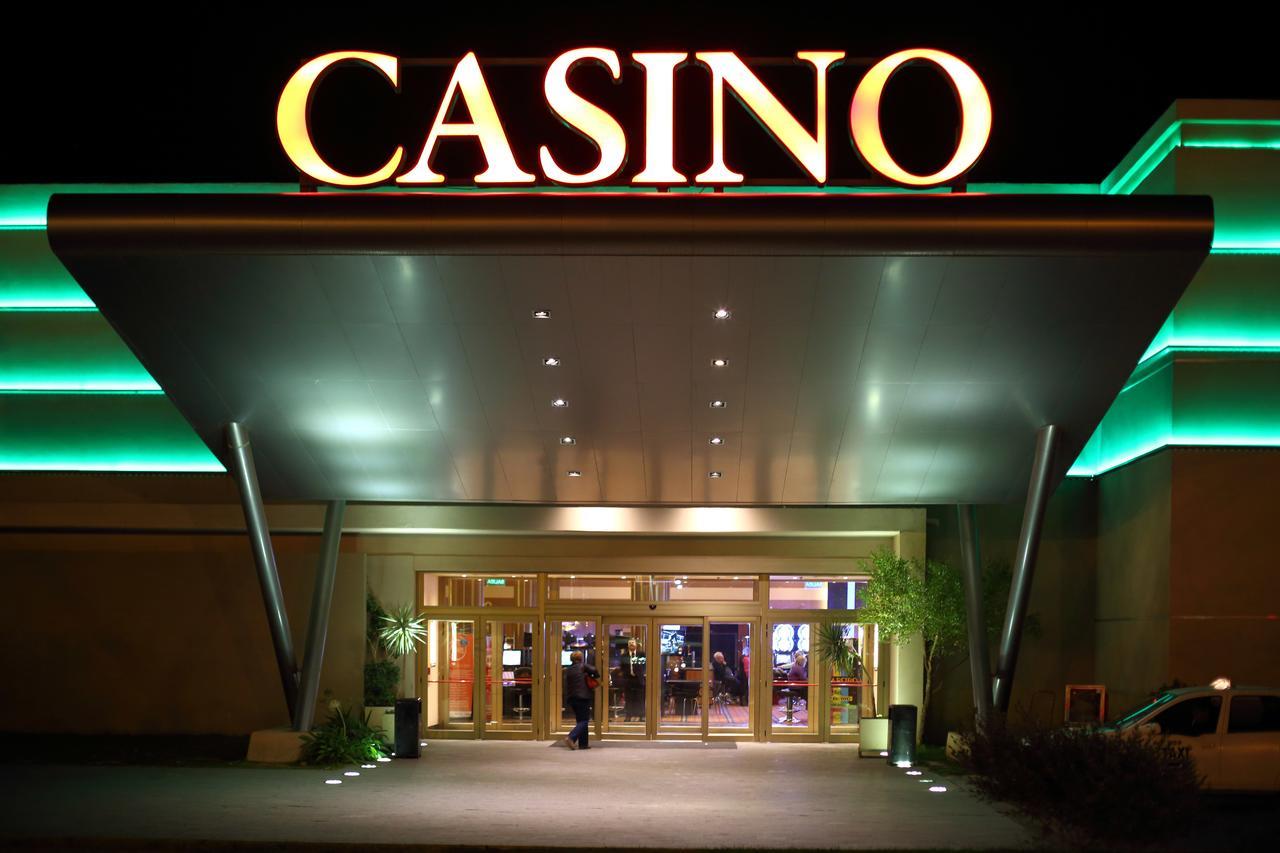 Hotel Y Casino Del Rio - General Roca Extérieur photo